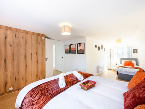 Quinton Top Flr, Sleeps 7, HighSt 3min, Prkg, A-Rd