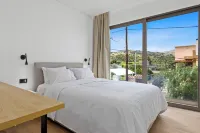 Saronia Estate - Boutique