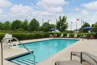 Hampton Inn Farmville - parking