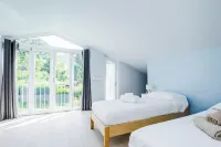 Nestled in the Green Hills of Lucca, Just Minutes from the Walls of Lucca - Private Pools