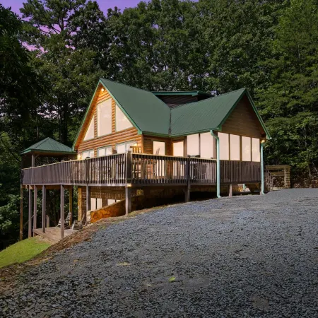 Mountain Views-hot Tub-games-pool Foosball