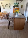 Serene 2-Bedroom Apartment with Private Entrance and Pool Access - アパートメント
