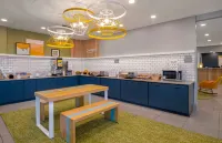 Spark by Hilton Orangeburg - Bãi đậu xe