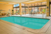 Courtyard Chicago Deerfield - Swimmingpools
