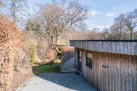 The Crannog Circular Riverside Retreat with Hot Tub - Alloggi