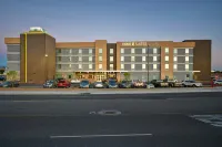 Home2 Suites by Hilton Victorville - parking