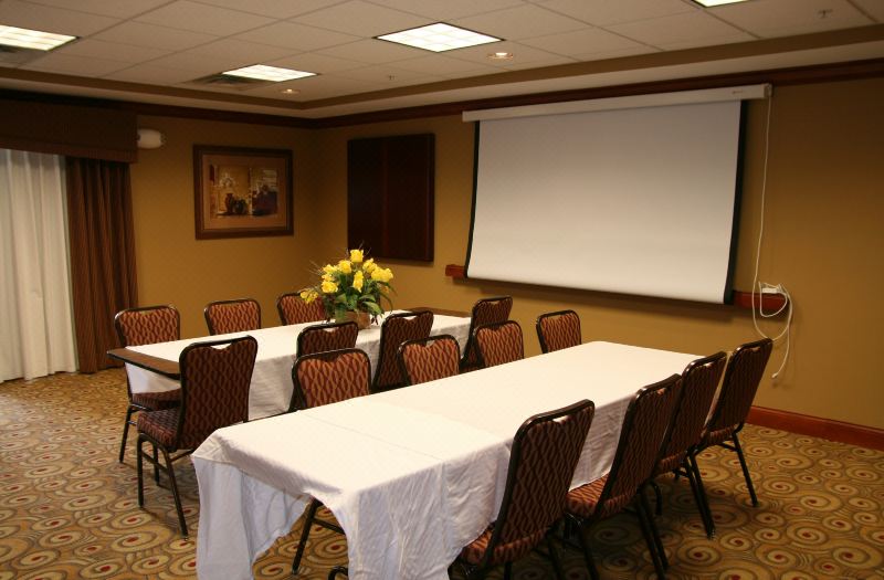 Hampton Inn Goshen photo 5