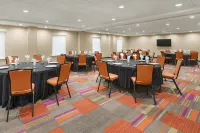 Home2 Suites by Hilton Woodbridge Potomac Mills - breakfast