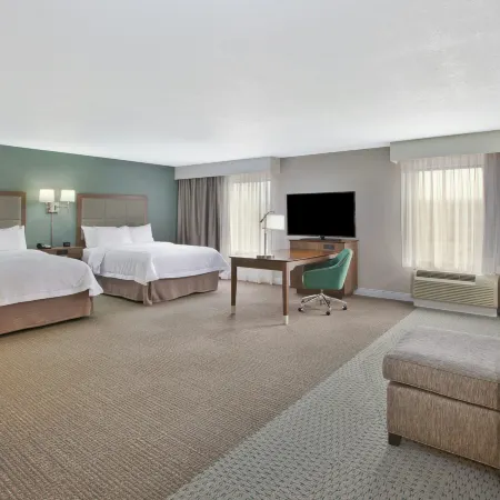 Hampton Inn & Suites Alliance