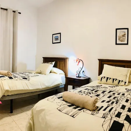 Villa Neptuno with Private Pool, Sea View, Smart-TV & Free Wifi