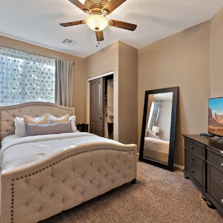Private Resort Retreat - Pool, Hot Tub, Sauna & Games