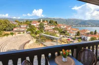 Villa Amfitea - غرفة مطلة على الجبل
