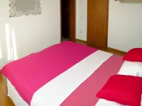 Suzi Hotels near Šarića Kotelja