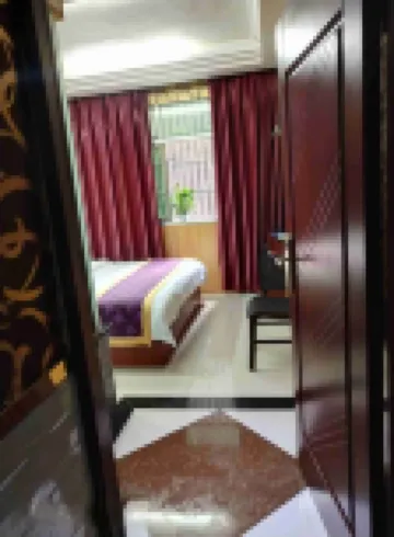 Yilong Liuhe Hotel