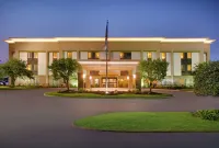 Hampton Inn Merrillville - parking