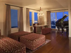 International House Hotel