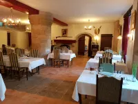 L'Hostellerie du Château de Bricquebec Hotels in Portbail