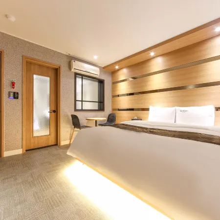 Hotel Two Heart