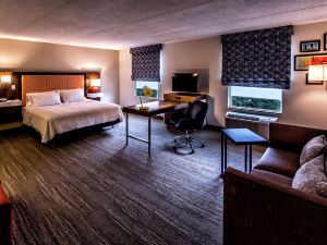 Hampton Inn & Suites Staten Island