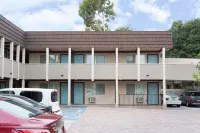Costa Mesa Inn - Newport Beach Area Hotels in Costa Mesa