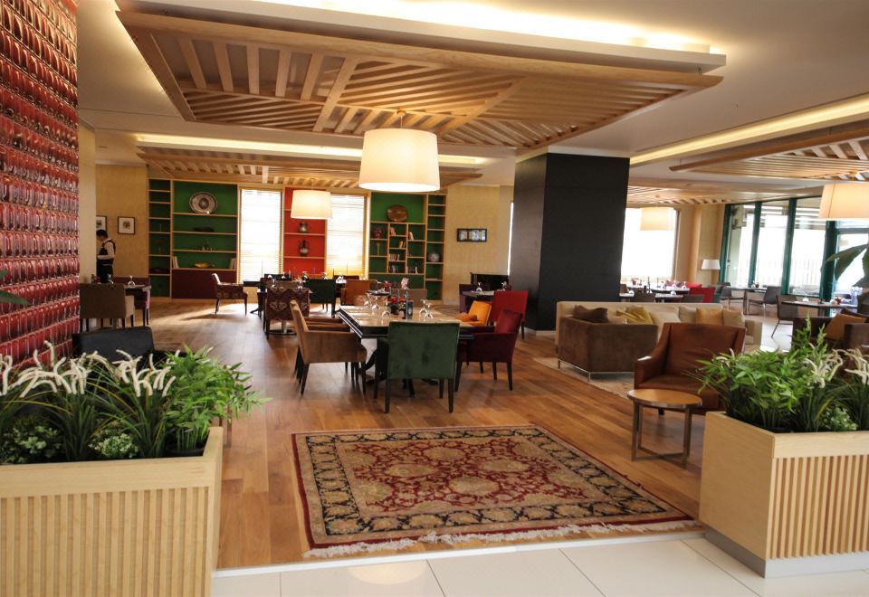 3. 선댄스 호텔 이..