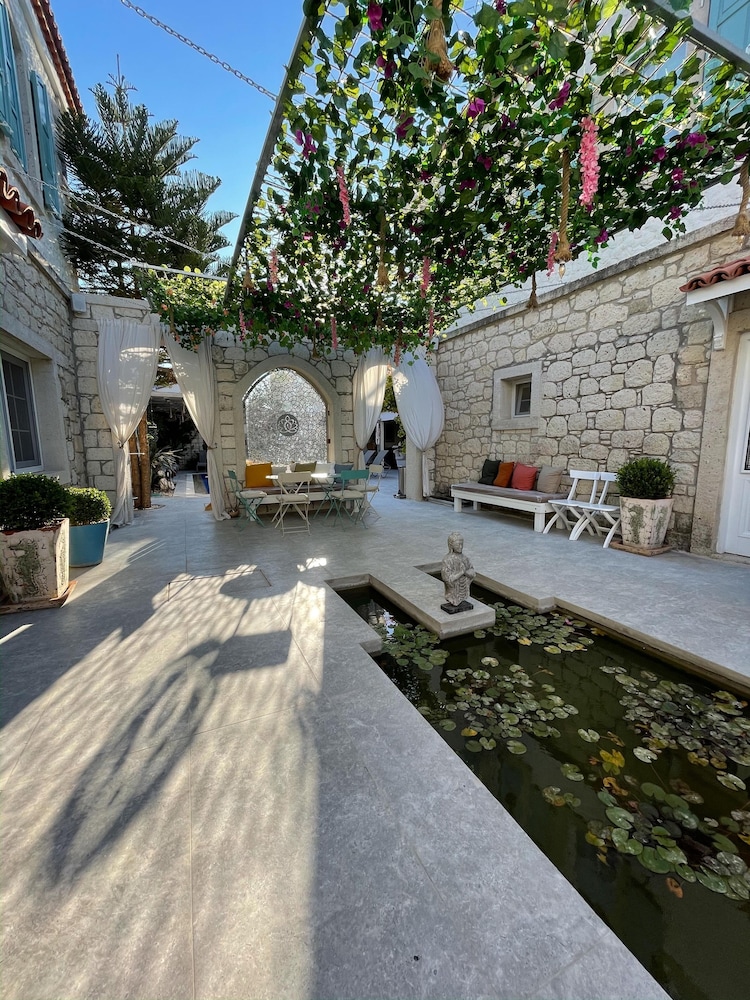 Monk Hotel Alacati - Adults Only