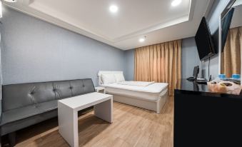 Changwon Yonghodong Yongji Hostel