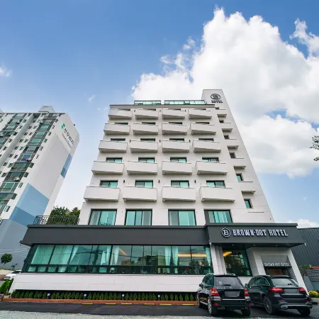 Busan Gijang Brown Dot Отели рядом с достопримечательностью «Храм Пэкдуса»