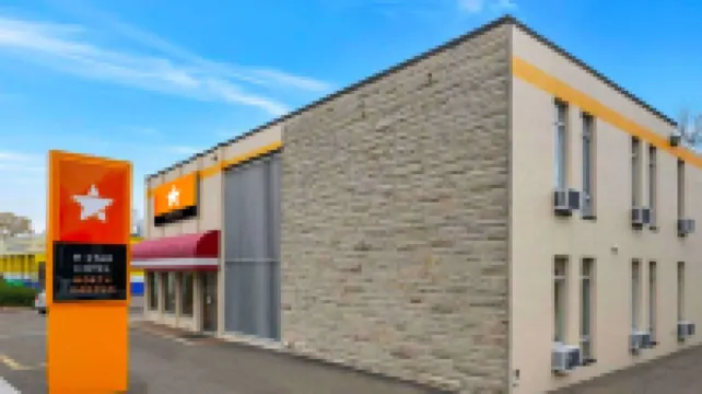 M Star North Canton - Hall of Fame Các khách sạn ở 