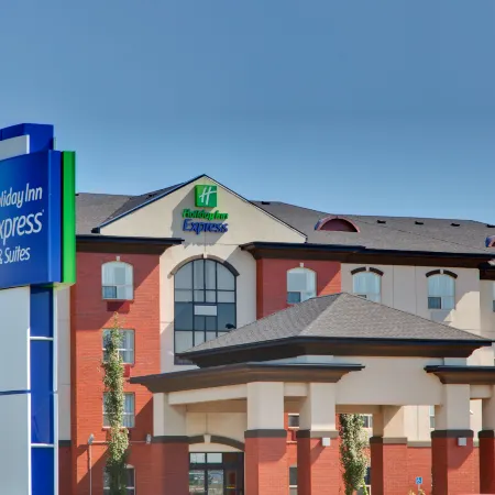 Holiday Inn Express & Suites SHERWOOD PARK-EDMONTON AREA by IHG