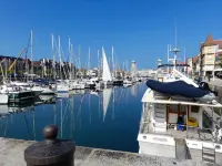 Les Marinas - 2-Star