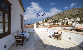 Achilleas Pension - Housity