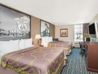 Super 8 by Wyndham Oklahoma City Hotel di Kota Oklahoma