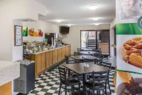 Quality Inn - breakfast