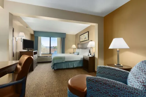 Holiday Inn Express Fayetteville - Fort Bragg