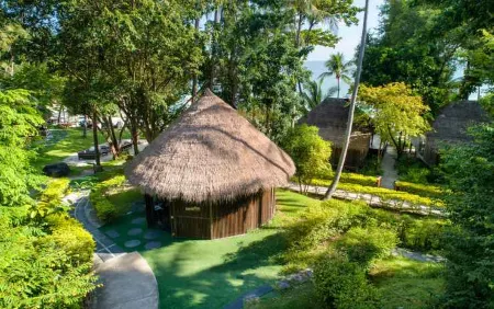 Haadtien Beach Resort