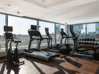 Courtyard by Marriott Duesseldorf Hafen Hotels near City gate
