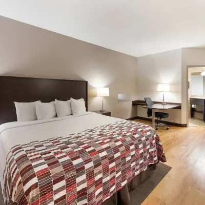 Red Roof Inn & Suites Columbus - West Broad Hotels near Westgate Area