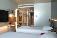 雅典城市MOXY酒店 - 3星級