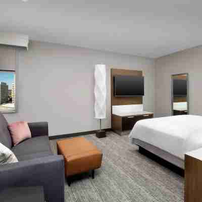 Embassy Suites by Hilton Knoxville Downtown Rooms