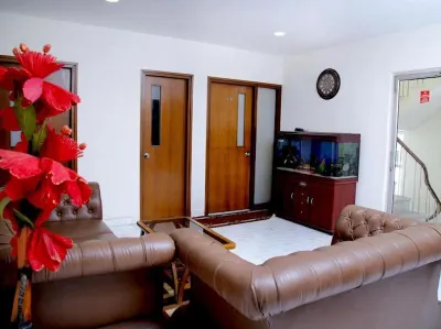 Maplewood Guest House, Neeti Bagh, New Delhiit is a Boutiqu Guest House - Room 3