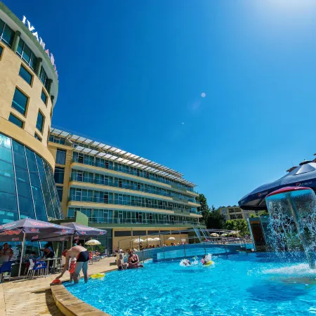 Ivana Palace Hotel - Free Parking