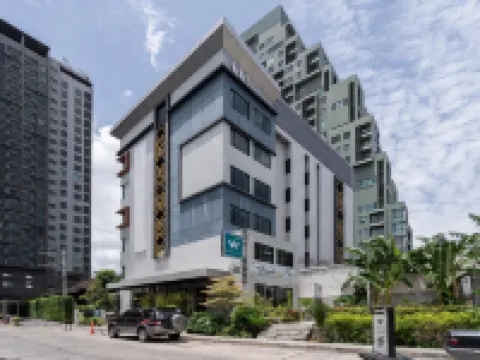 W Station Hotels near Thonburi