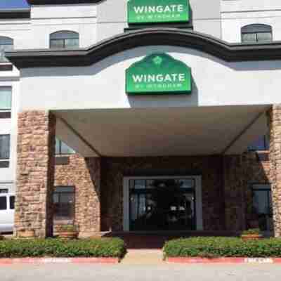 Wingate by Wyndham Bentonville Airport Hotel Exterior