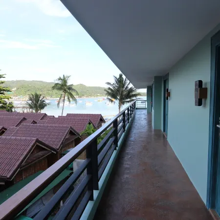 Phi Phi Nice Beach Hotel Hip