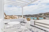Super Paradise Hotel