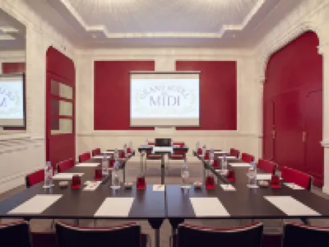 グランド オテル デュ ミディ モンペリエ - オペラ コメディ エローのホテル