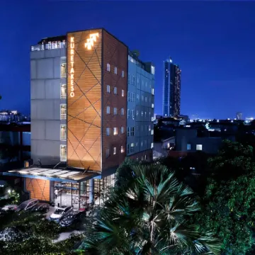 Kuretakeso Kemang Hotel Hotels near Mampang