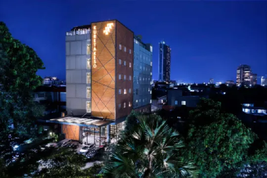 Kuretakeso Kemang Hotel Hotels near Mampang