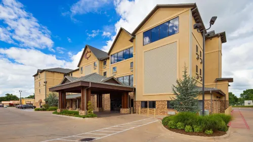 Best Western Plus Cimarron Hotel  Suites - Lemmikkieläimet sallittu